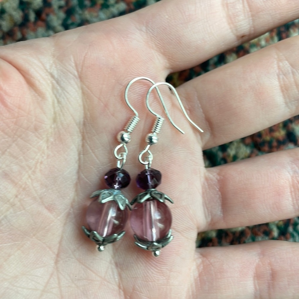 ❤️FREE glass bead earrings lavender purple multifaceted silver lotus flower - Picture 7 of 7
